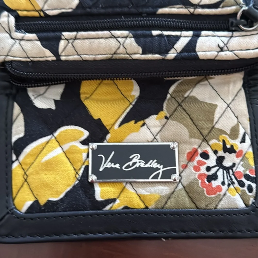 VERA BRADLEY DOGWOOD FLORAL WALLET PURSE QUILTED BAG YELLOW BLACK - Picture 3 of 6